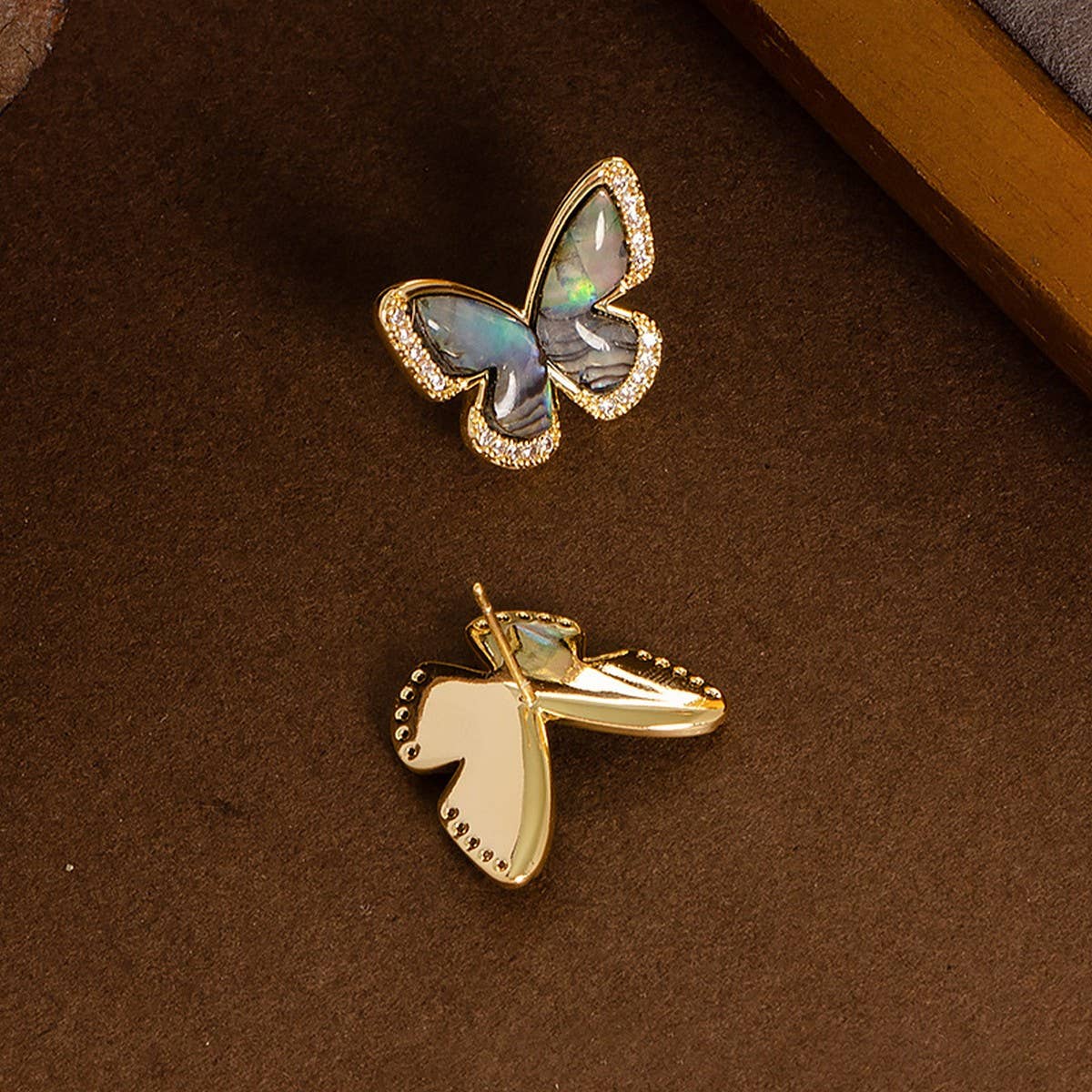 NATURAL ABALONE BUTTERFLY DIAMOND ZIRCON EARRINGS