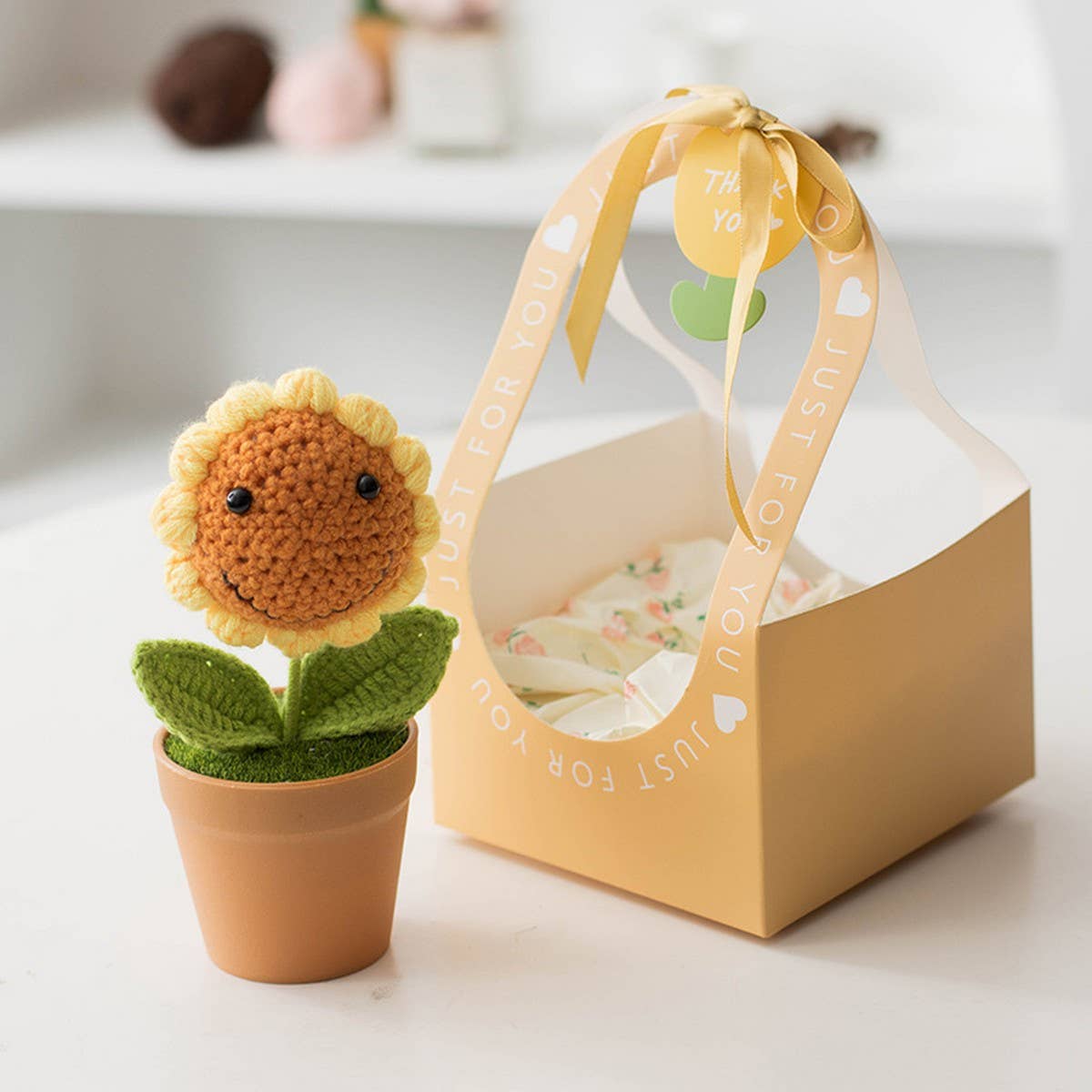 CWMM9272_HANDMADE CROCHETED BOUQUET GIFT SUNFLOWER POT