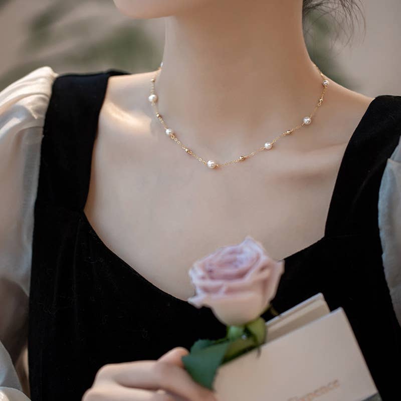 Freshwater pearl necklace collarbone chain