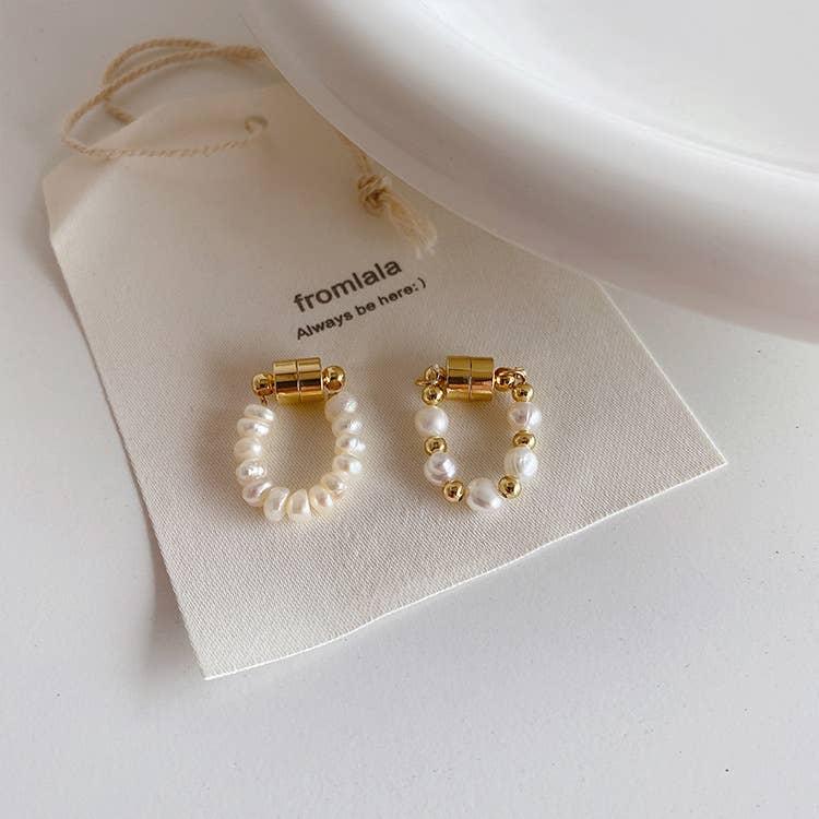 Retro freshwater pearl magnetic ear bone clips