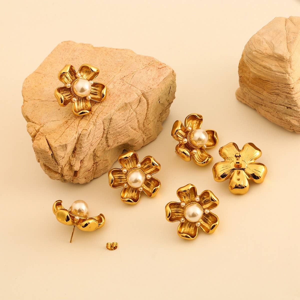 Vintage Style Pearl Titanium Steel Flower Earrings