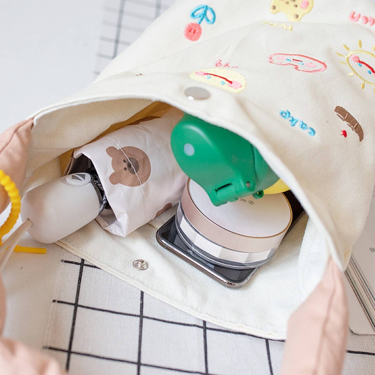 Original Embroidered Canvas Tote Bag for Girls_CWAB5590