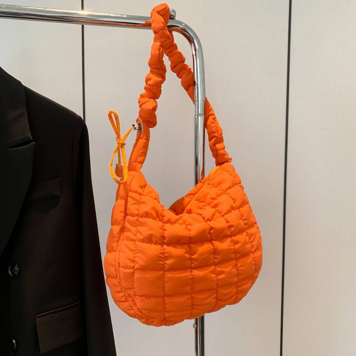 Cloud Pouch Shoulder Crossbody Bag_CUAB00499