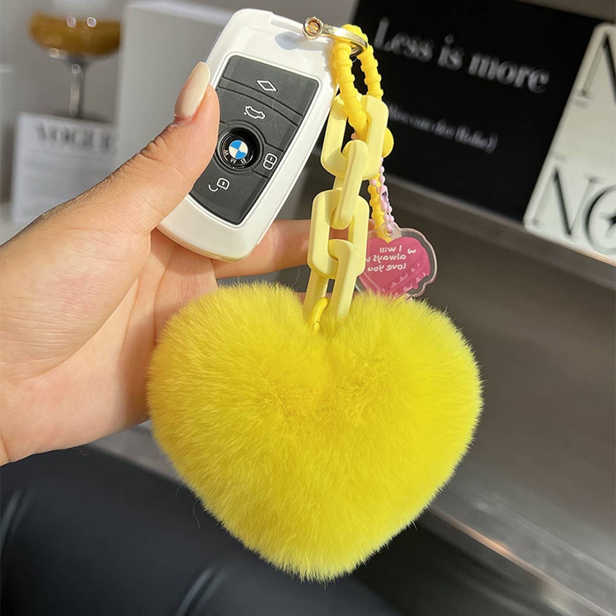 CREATIVE AND EXQUISITE LOVE HEART CHAIN KEYCHAIN
