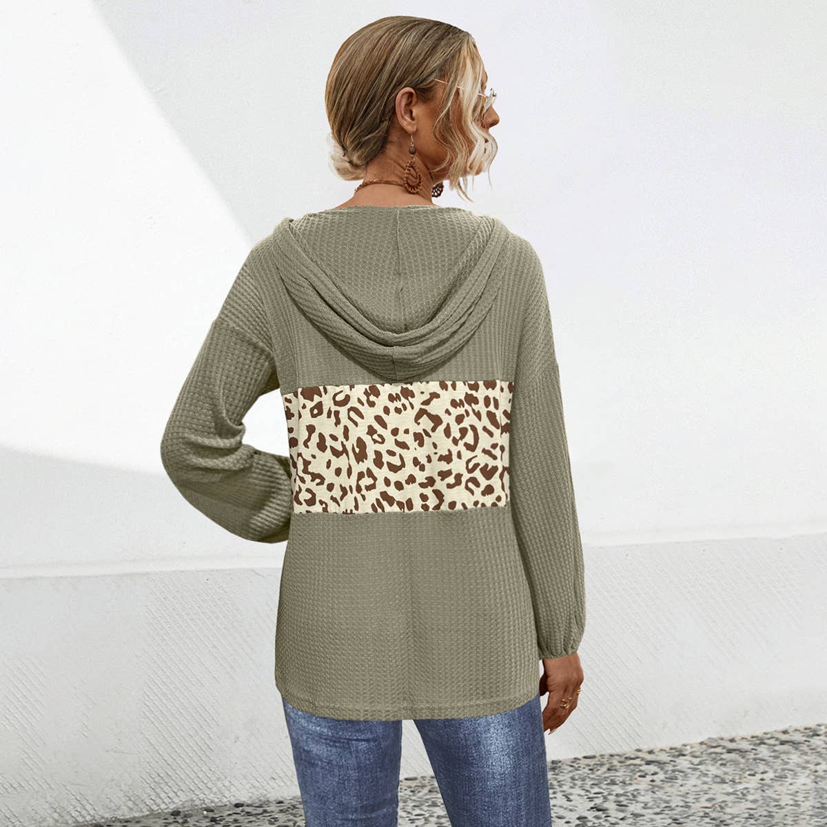 LEOPARD PRINT SPLICED LONG-SLEEVED HOODIE