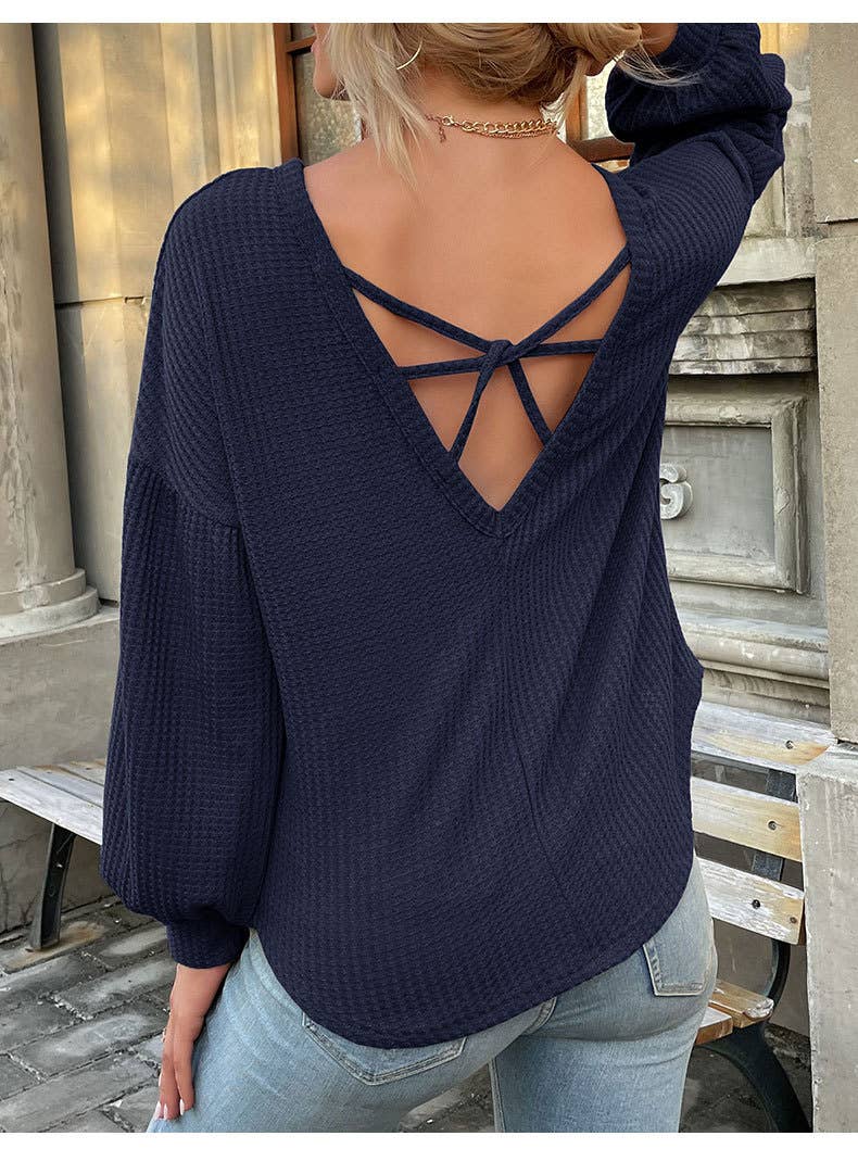 Solid-color backless cut-out knitted sweater
