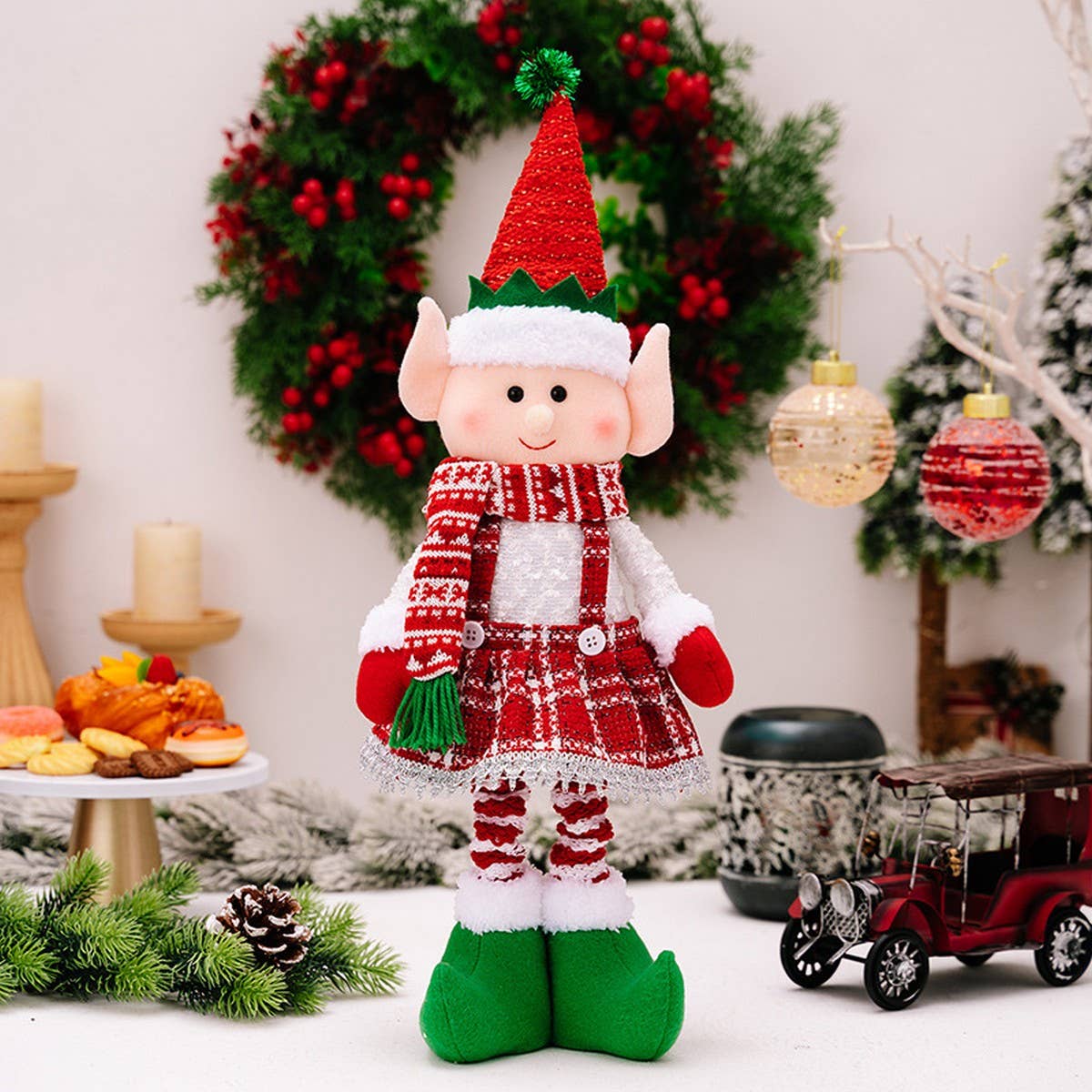CWMM10300_RED&GREEN CHRISTMAS ELF STANDING FIGURINE