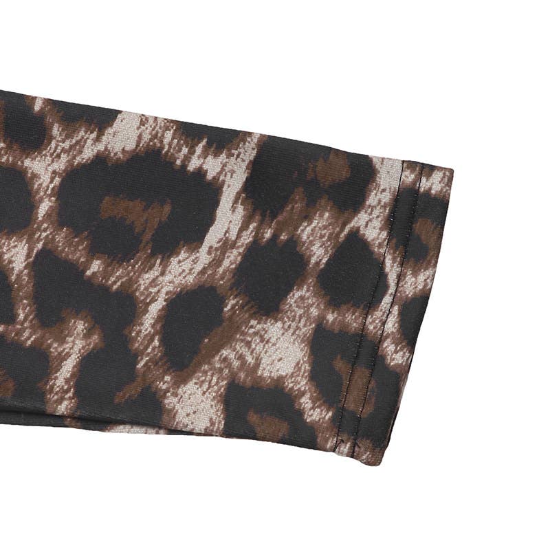 Semi-high collar, leopard print sweatshirt