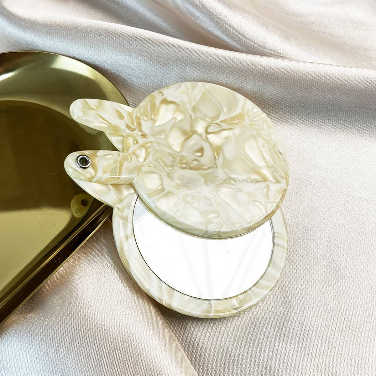 Multicolor Acetate Rabbit Shaped Makeup Mirror