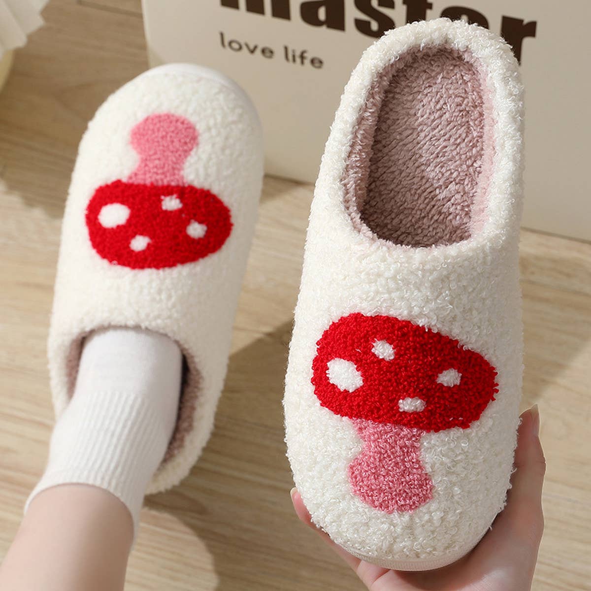 CARTOON MUSHROOM PATTERN COTTON SLIPPERS_CWSHS0277