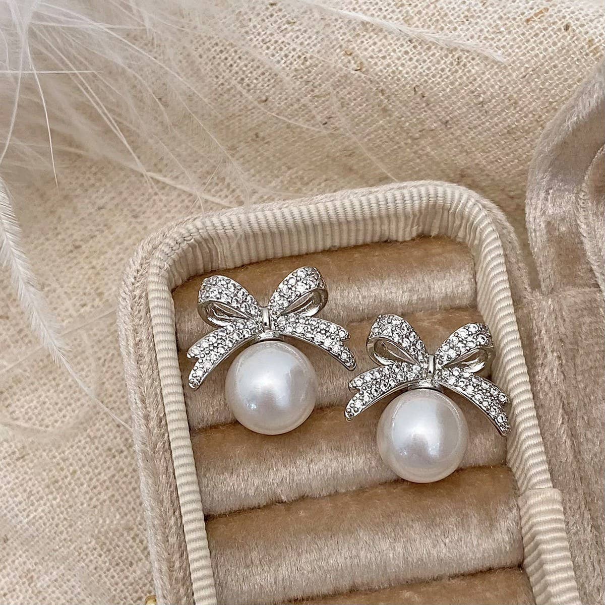 WOMEN'S VINTAGE FULL DIAMOND BOW PEARL EARRINGS