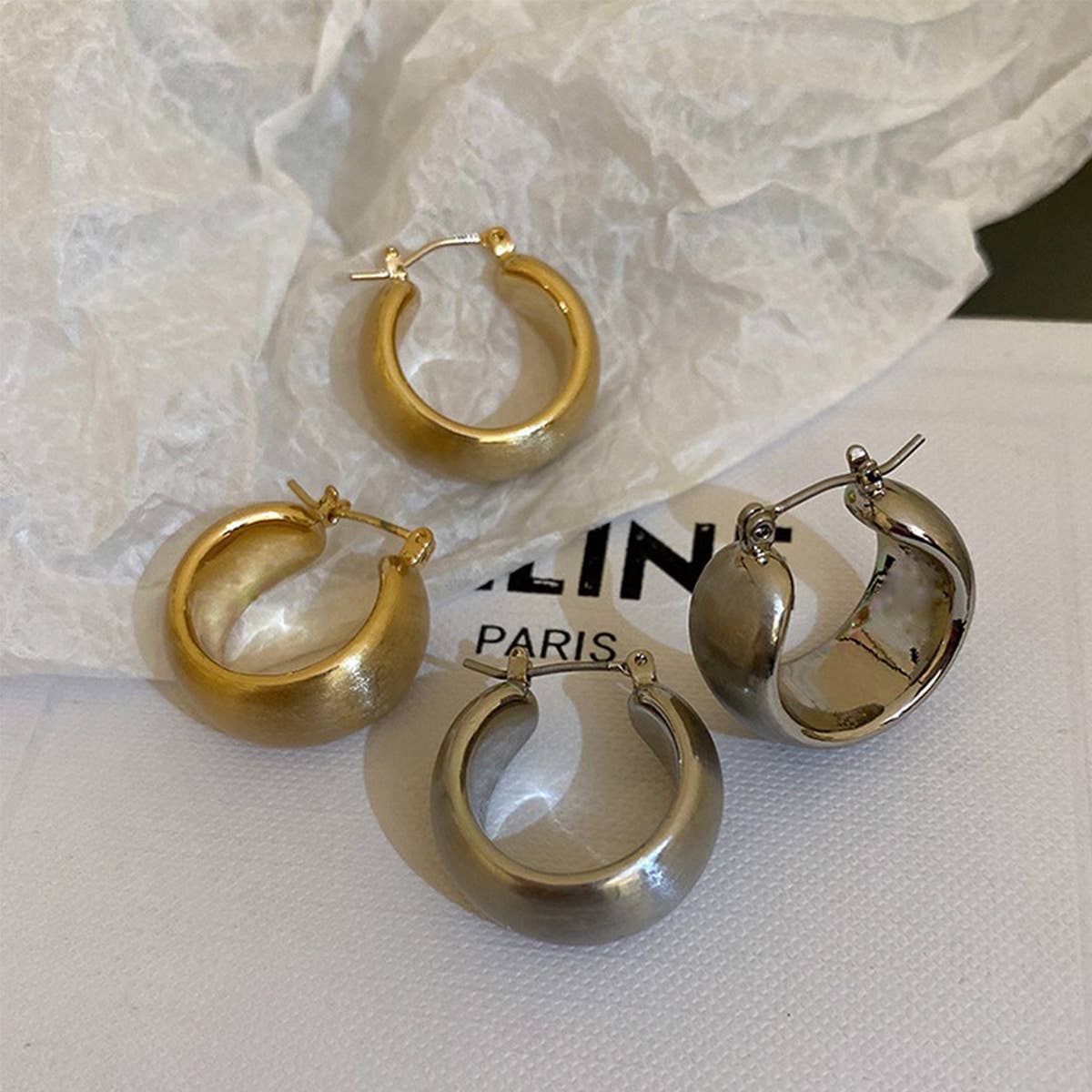 ROUND FASHION COOL STYLE EARRINGS