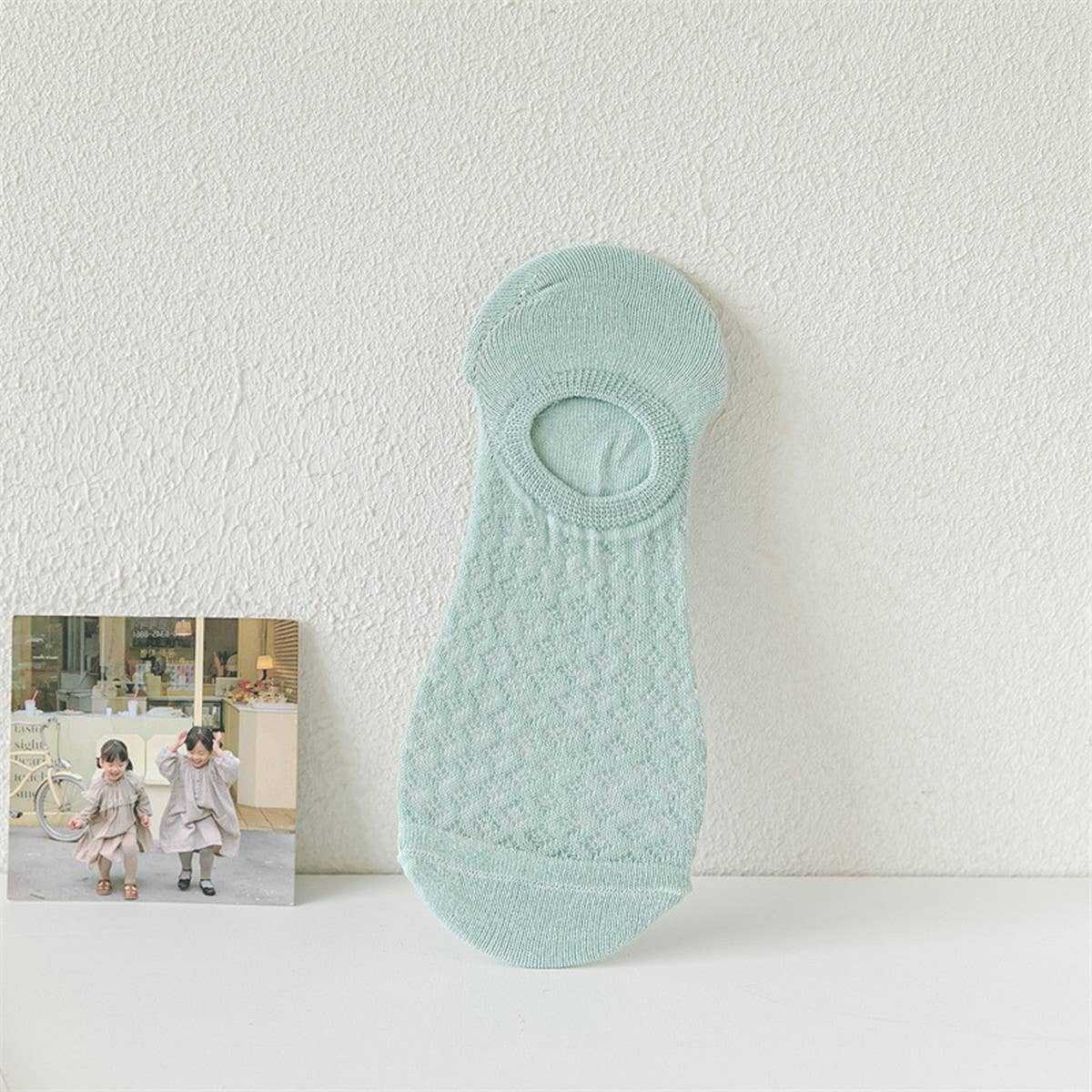 WOMEN LIGHT NON-SLIP NON-FALLING INVISIBLE SOCKS