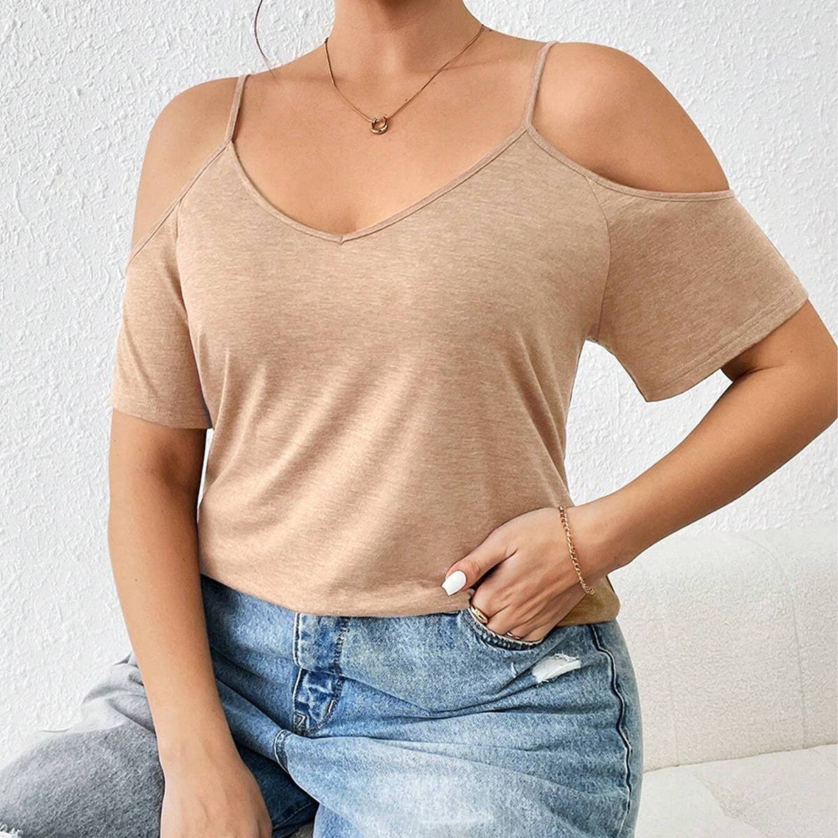 Slim Fit Off Shoulder Cami Tee ??Summer Top_CWTHT0276