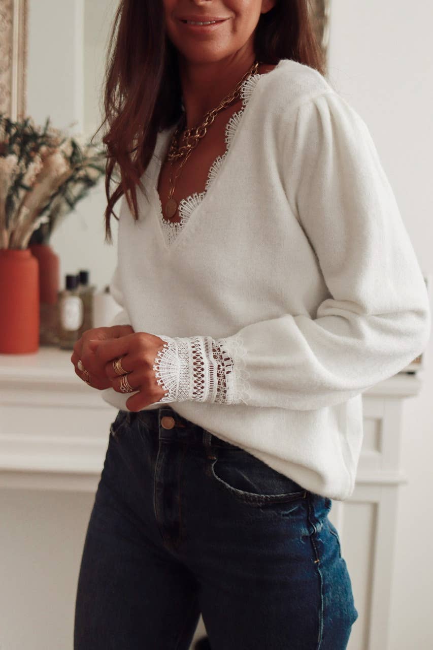 Lace patchwork long-sleeved knitted sweater