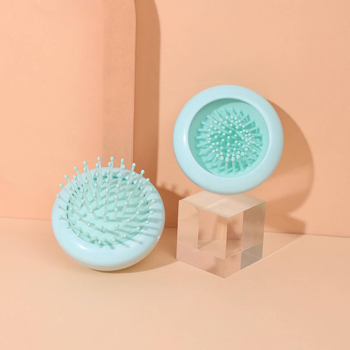 JELLYFISH SHAPED SCALP MASSAGE BRUSH