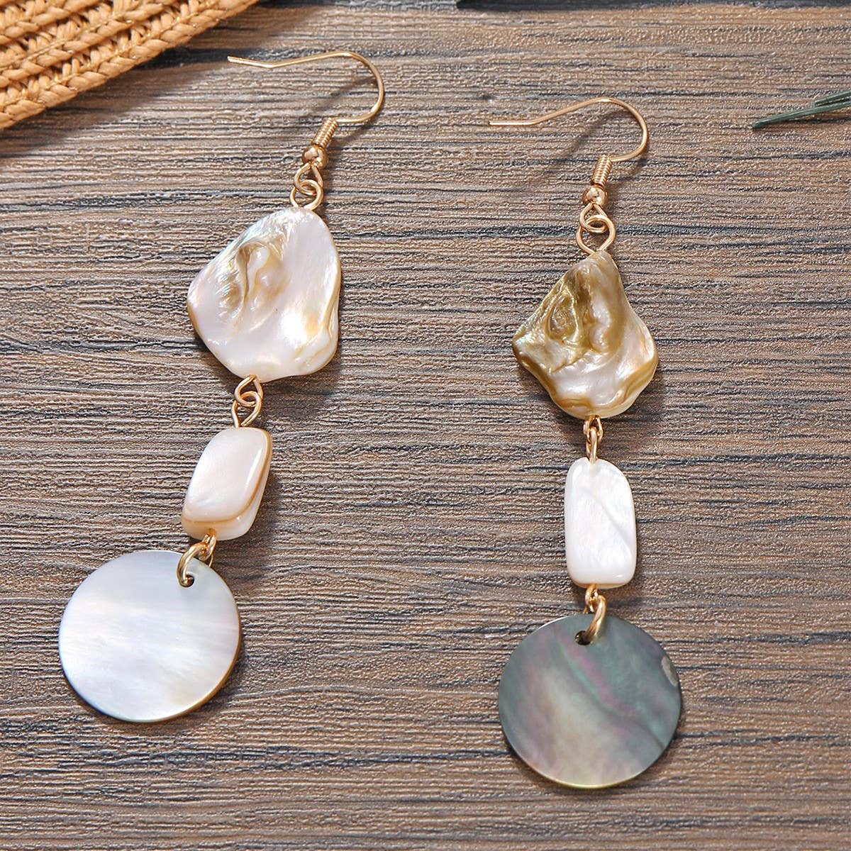 NEW SHELL BEADED PENDANT EARRINGS