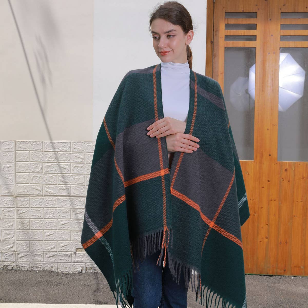 WOMEN THICKENED TASSEL PINSTRIPE SHAWL CAPE