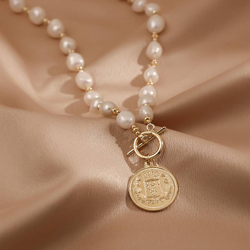 Pearl gold coin figures OT buckle necklaces