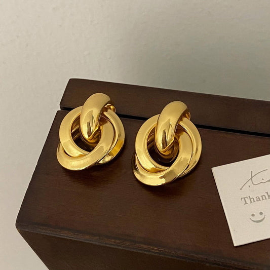 WOMEN'S VERSATILE METAL ELEGANT HOOP EARRINGS