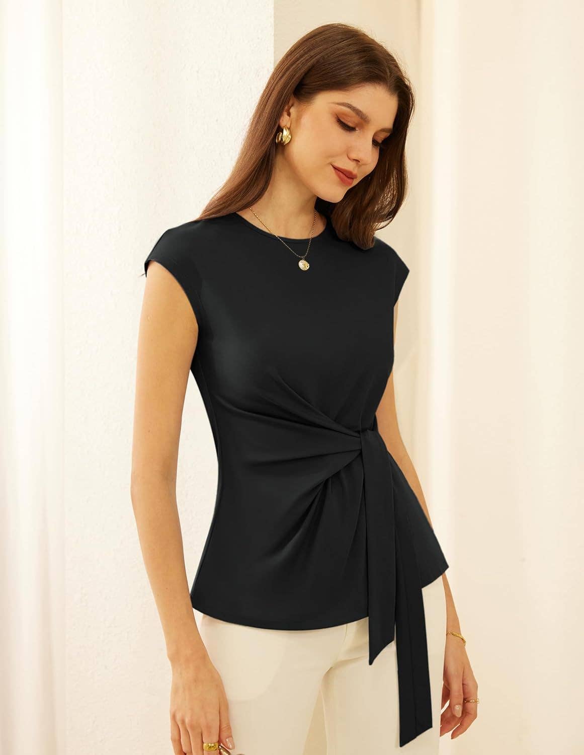 Irregularly knotted short-sleeved slim-fit Top