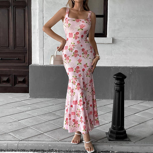Printed design long, figure-hugging dress