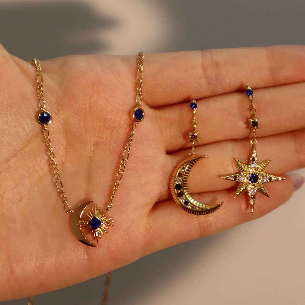 Asymmetrical Star Moon CZ Stud Earrings Vintage_CWAJE5110