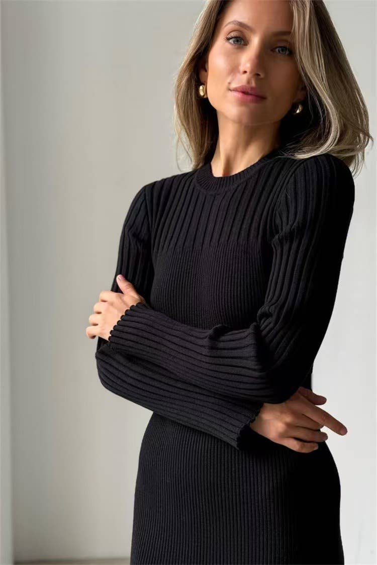 Round-neck pitted tight knitted dress