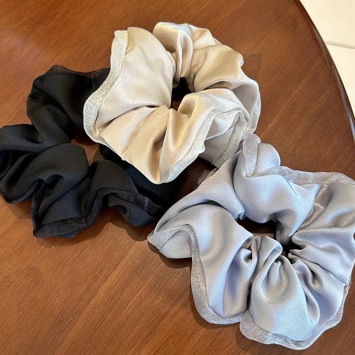 LACE SILKY COLORA HAIR SCRUNCHIES