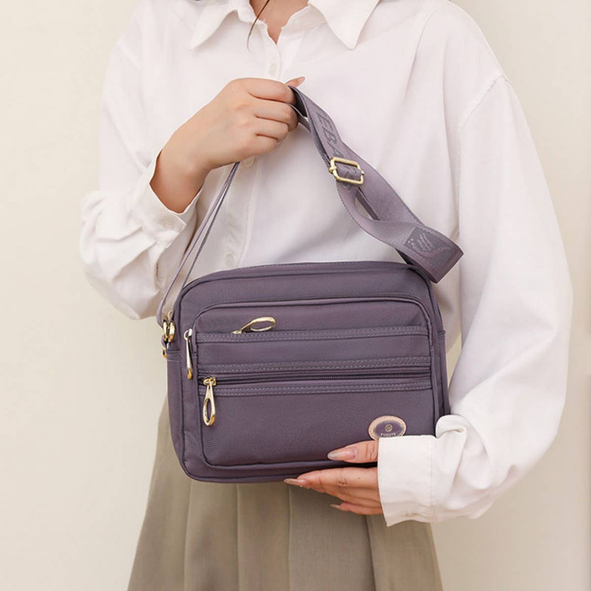 LARGE CAPACITY SIMPLE CASUAL SHOULDER MESSENGER BAG_CWAB3504