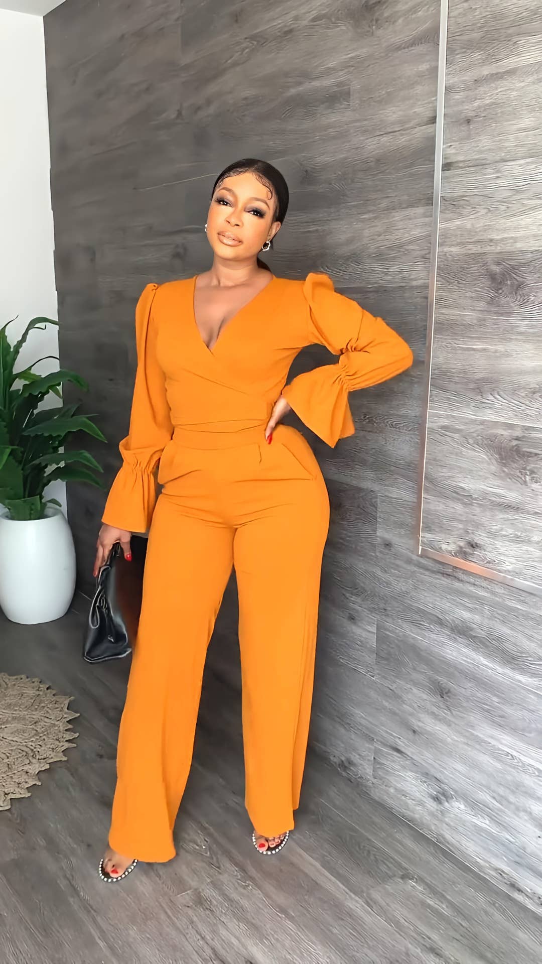 TWO-PIECE V-NECK FLARED SLEEVE TOP WIDE-LEG PANTS