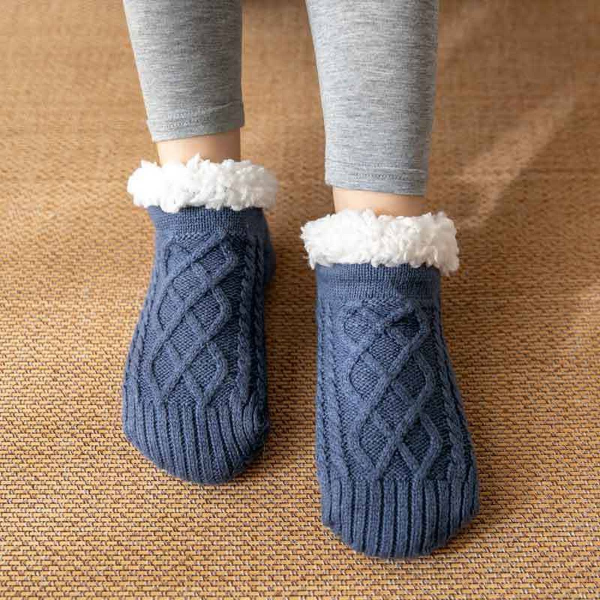 WARM SLEEPING CARPET SOCKS PLUSH INDOOR SLIPPERS