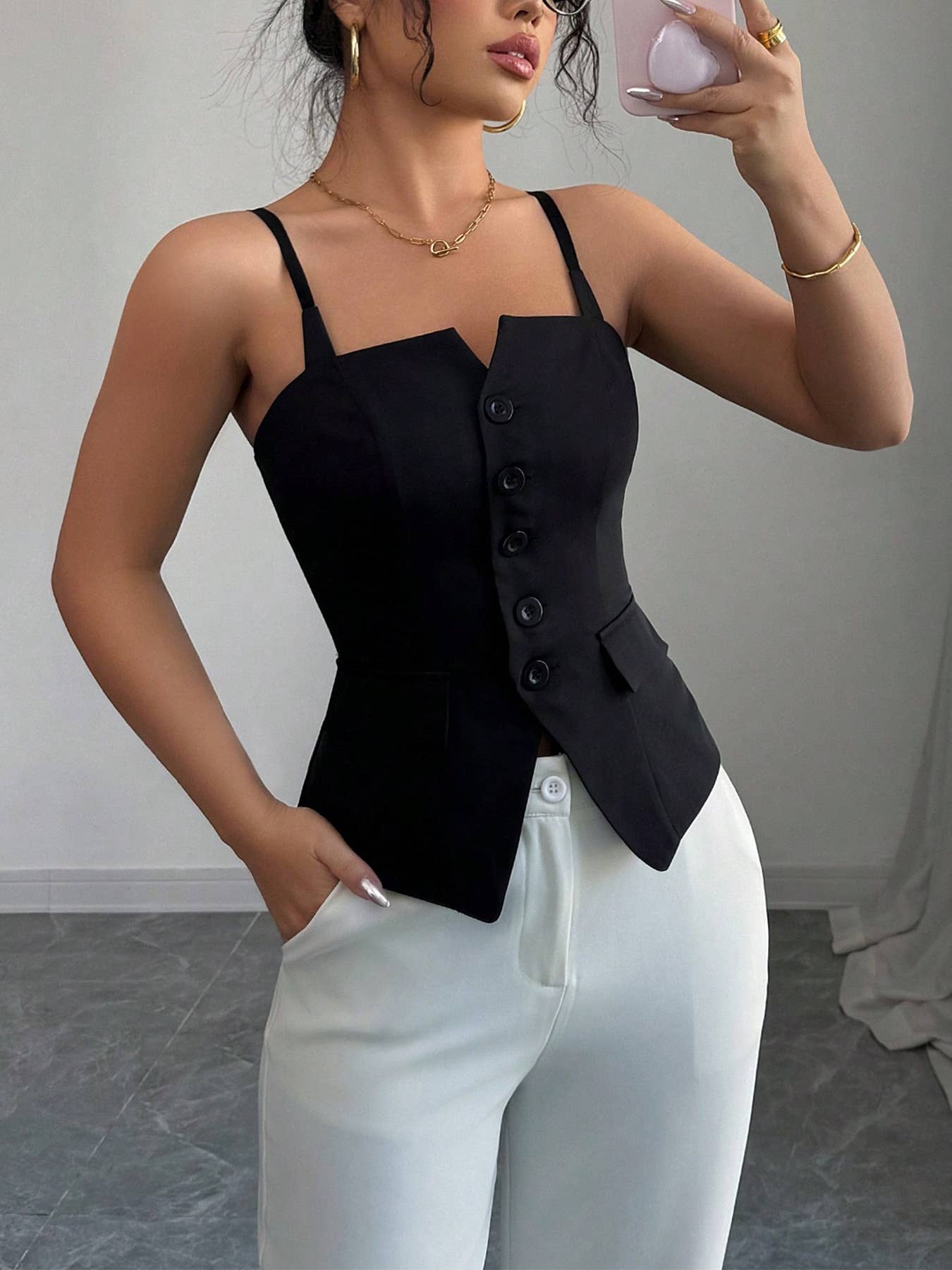 Slimming and form-fitting waistcoat  halter top