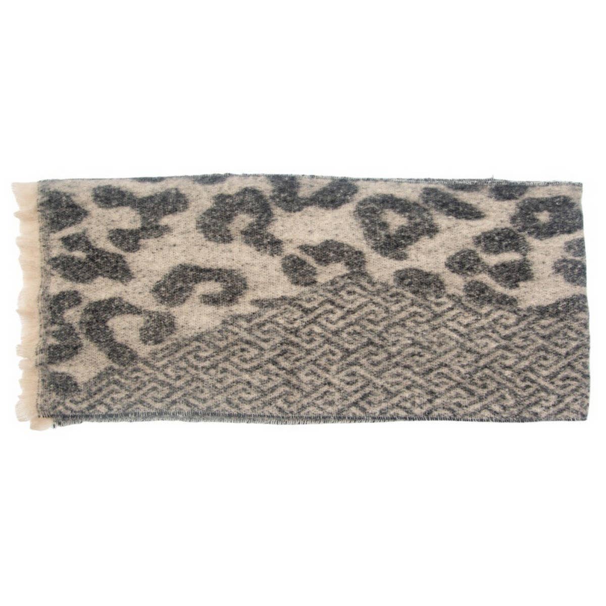 New Jacquard Leopard Print Scarf for Fall & Winter