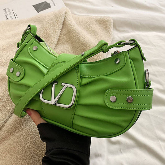 FASHIONABLE V PLEATED STUDDED SHOULDER BAG_CWAB1578