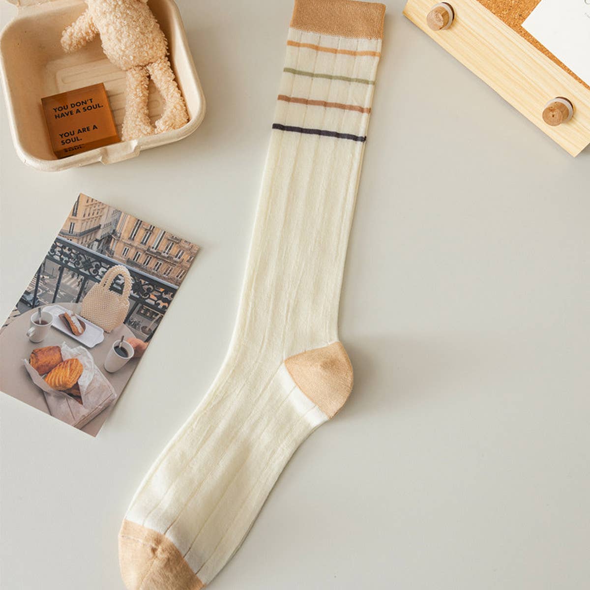 RETRO COLOR-BLOCKED BREATHABLE MID-CALF SOCKS_CWMS0648