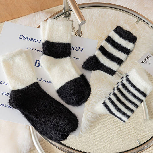 WARM AND LINT-FREE HOME SOCKS