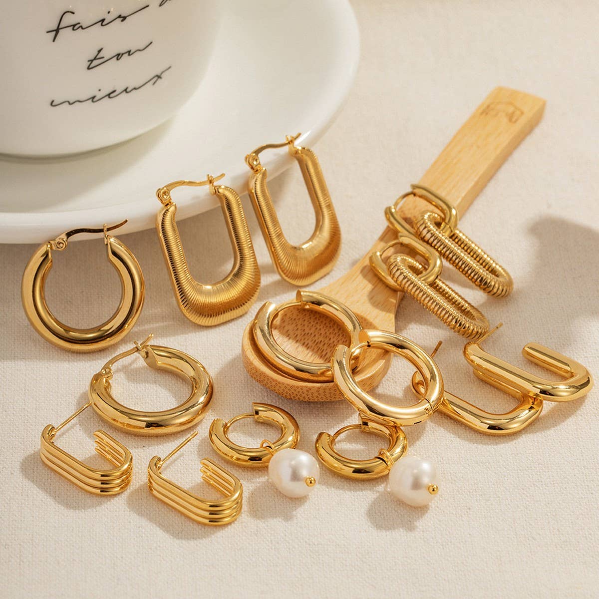 PERSONALIZED HIGH-END GOLD PIGMENT HOOP EARRINGS_CWMM2350
