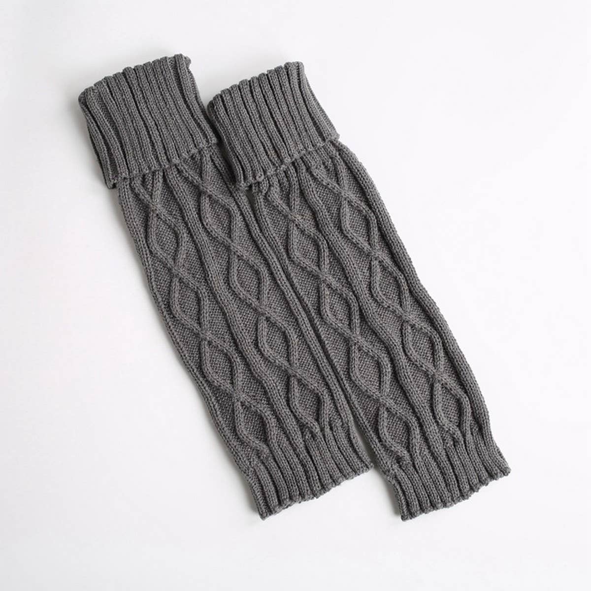 WARM MID-LENGTH DIAMOND-SHAPED SOCKS