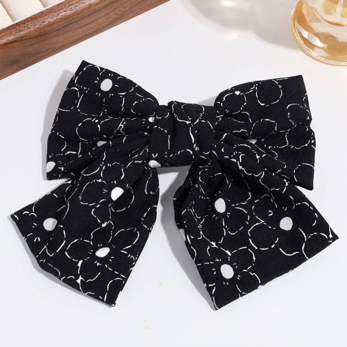 SIMPLE AND ELEGANT FLOWER DOT BOW CLIP