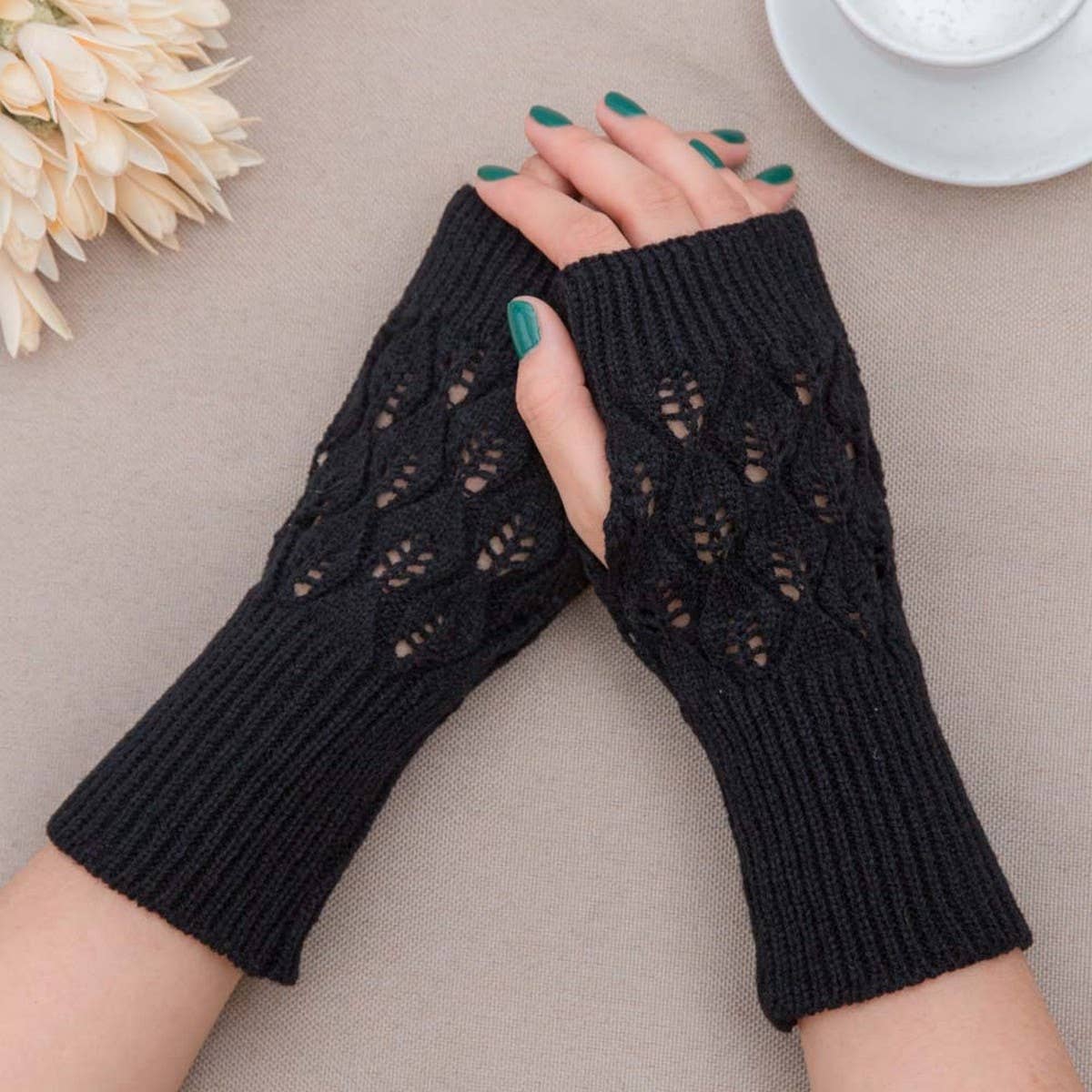 KNITTED HOLLOW OUT LONG OPEN TOE GLOVES_CWAG0037
