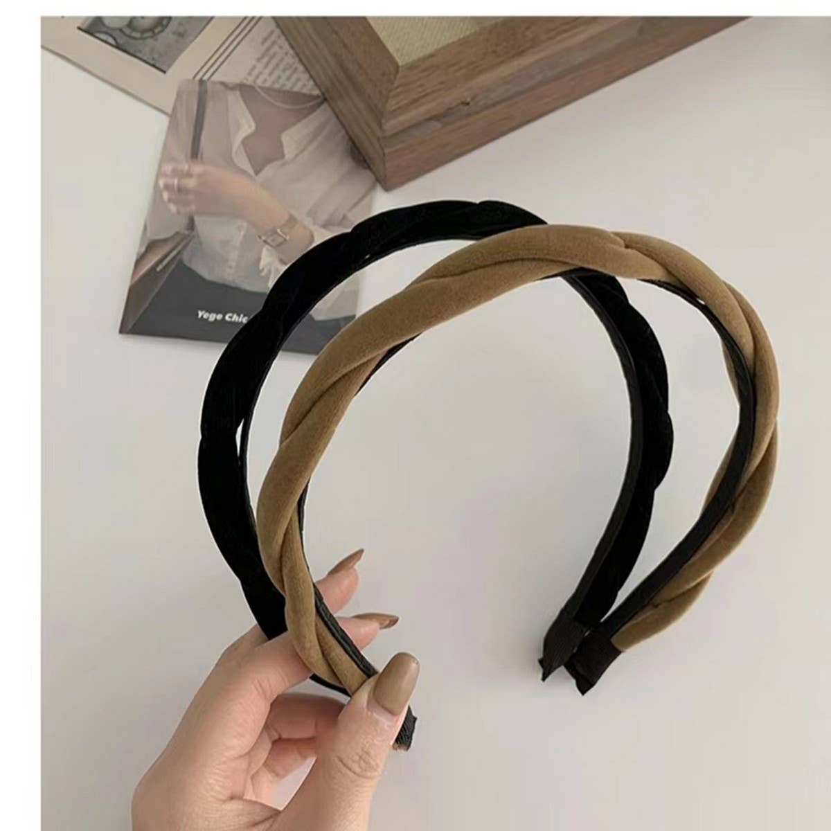 FRENCH RETRO NICHE TWIST HEADBAND
