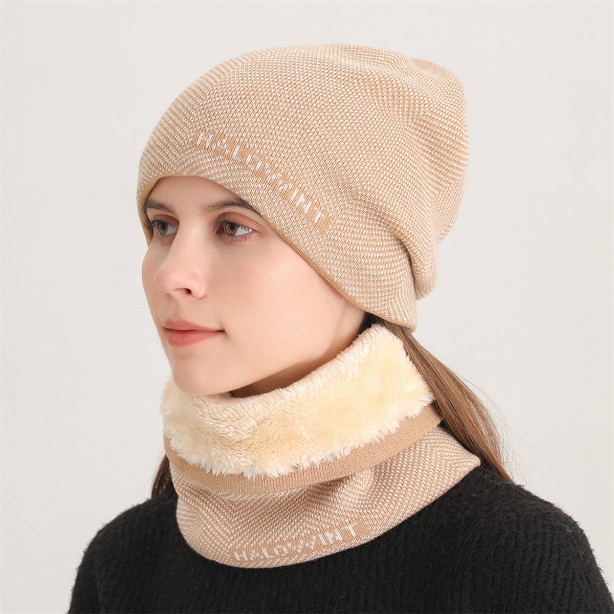 HERRINGBONE HOOD AND SCARF TWO-PIECE SET