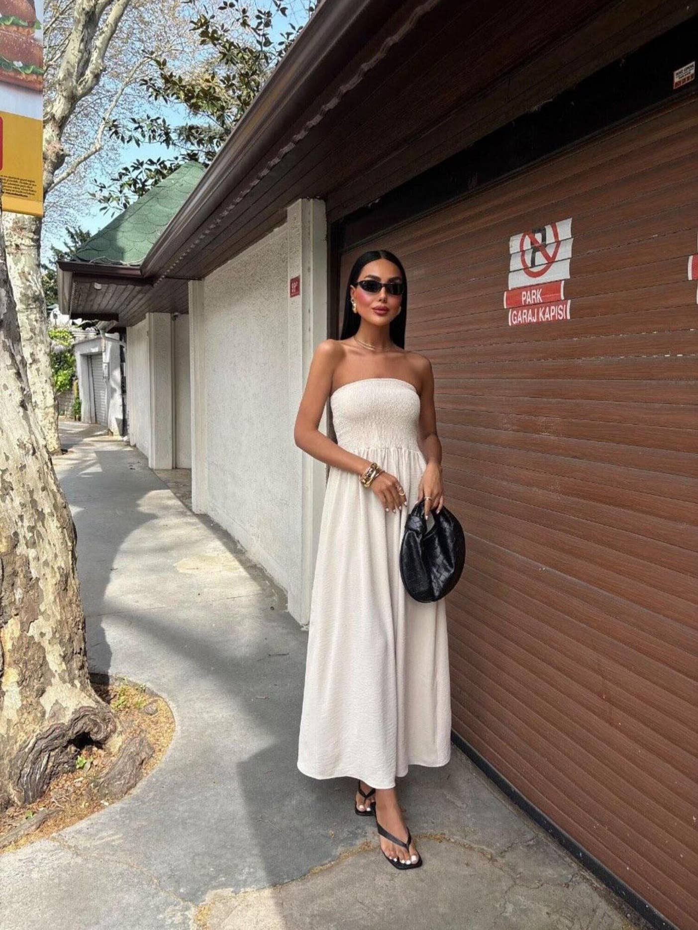 Solid color line neckline waist long style dress