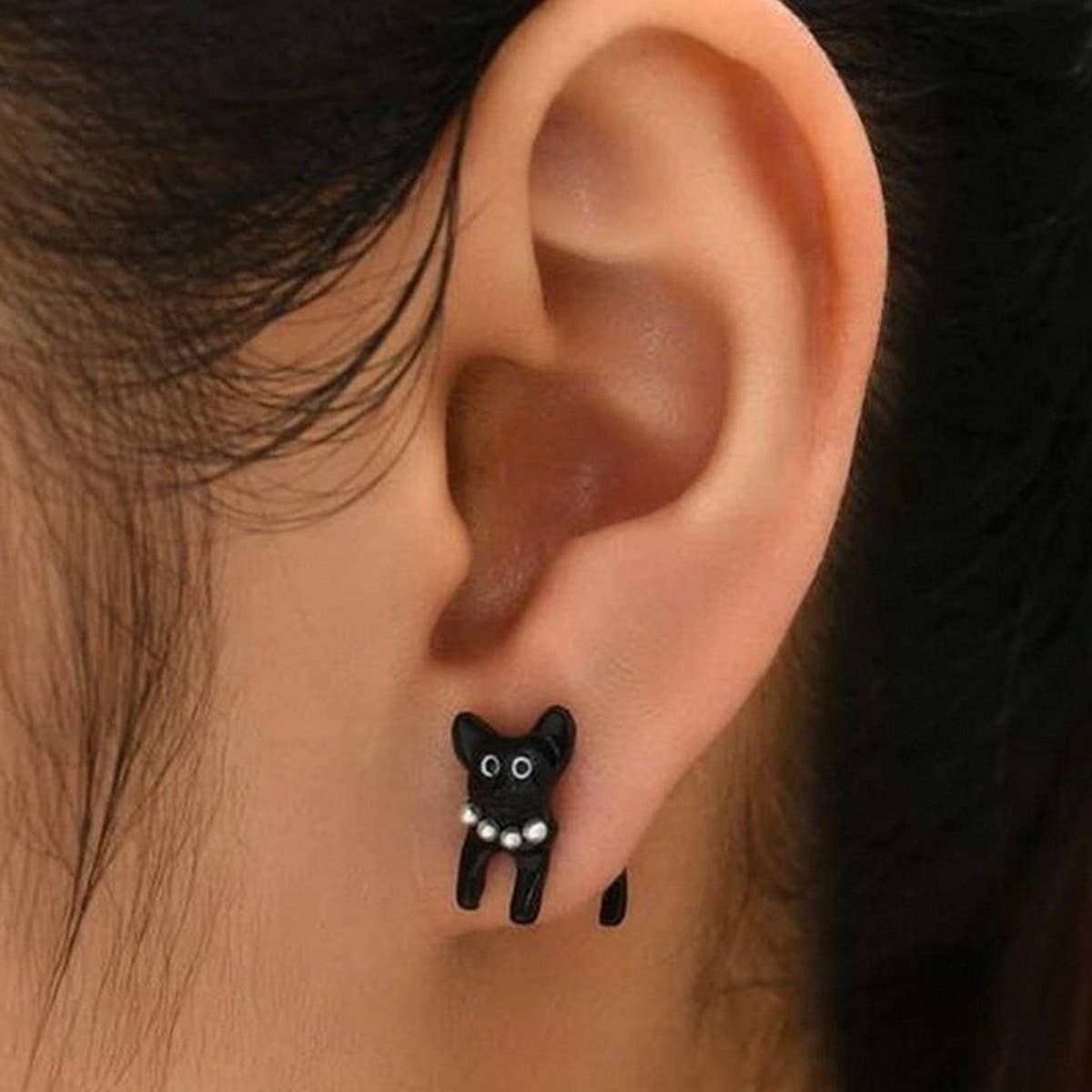 CWAJE2577_CREATIVE CUTE KITTEN INTERSPERSED EARRINGS