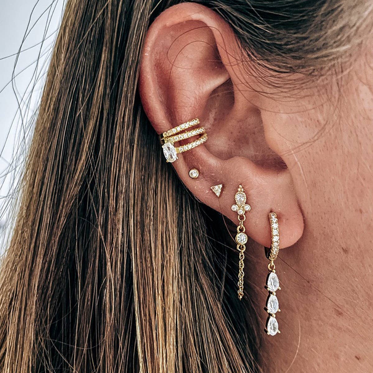 TEARDROP SHAPE MINIMALIST FASHION EARRINGS