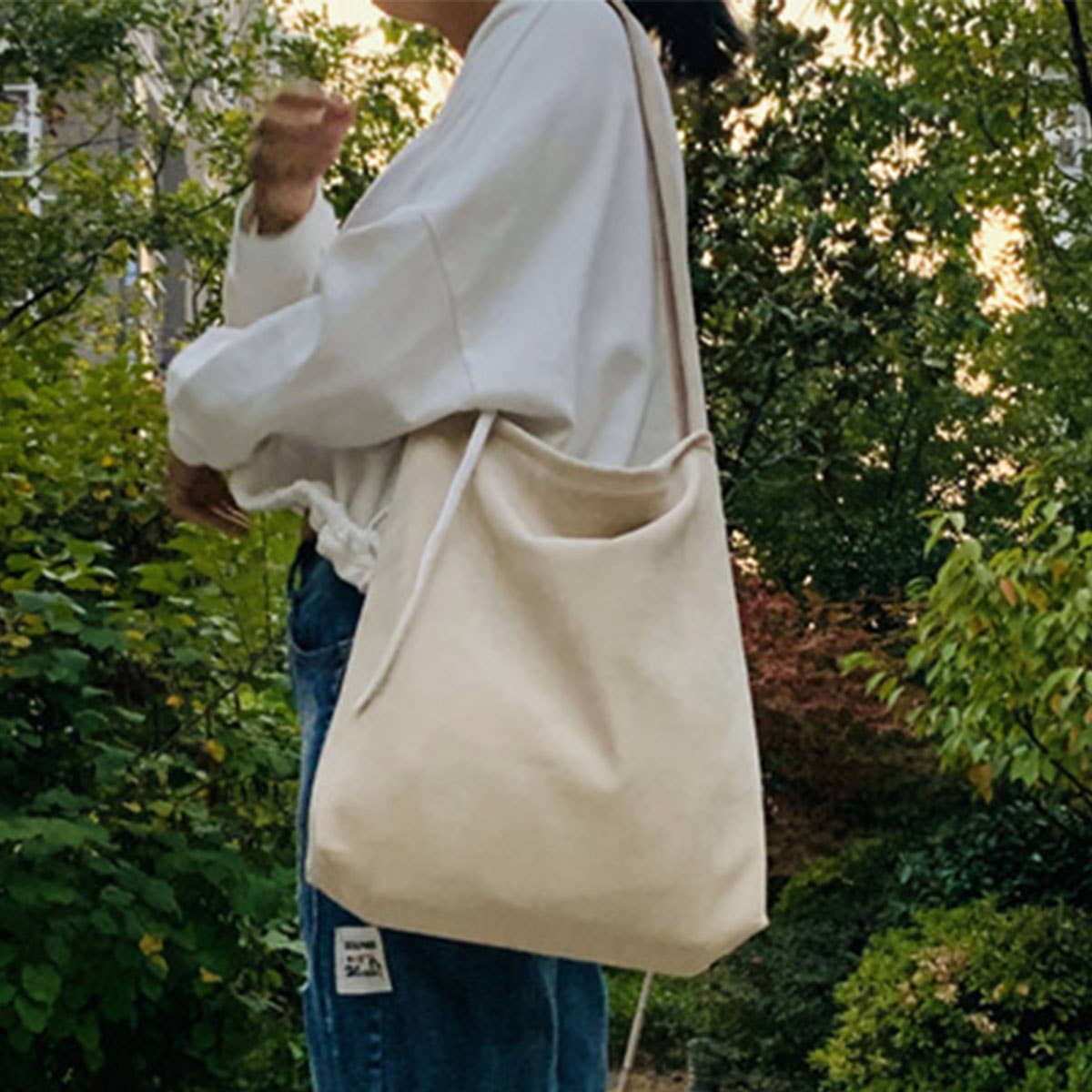 Retro corduroy laid-back single-shoulder bag