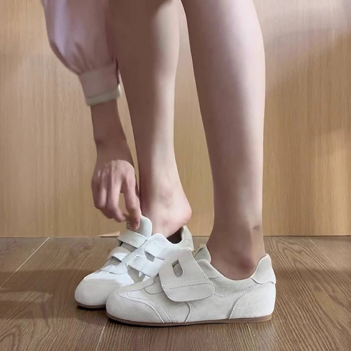 Retro Velcro Flat Shoes with Round Toe