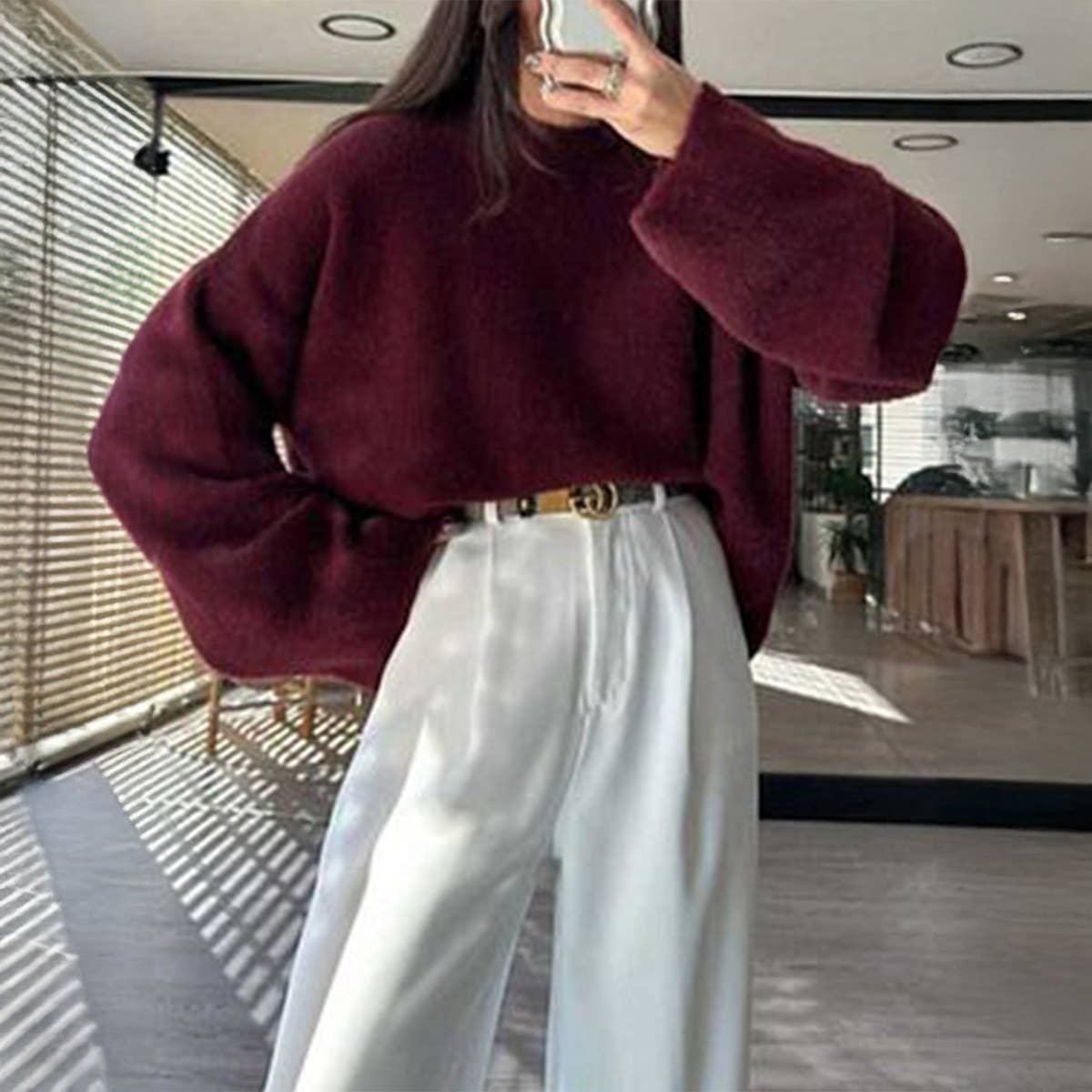 Simple long-sleeved solid-color knitted sweater
