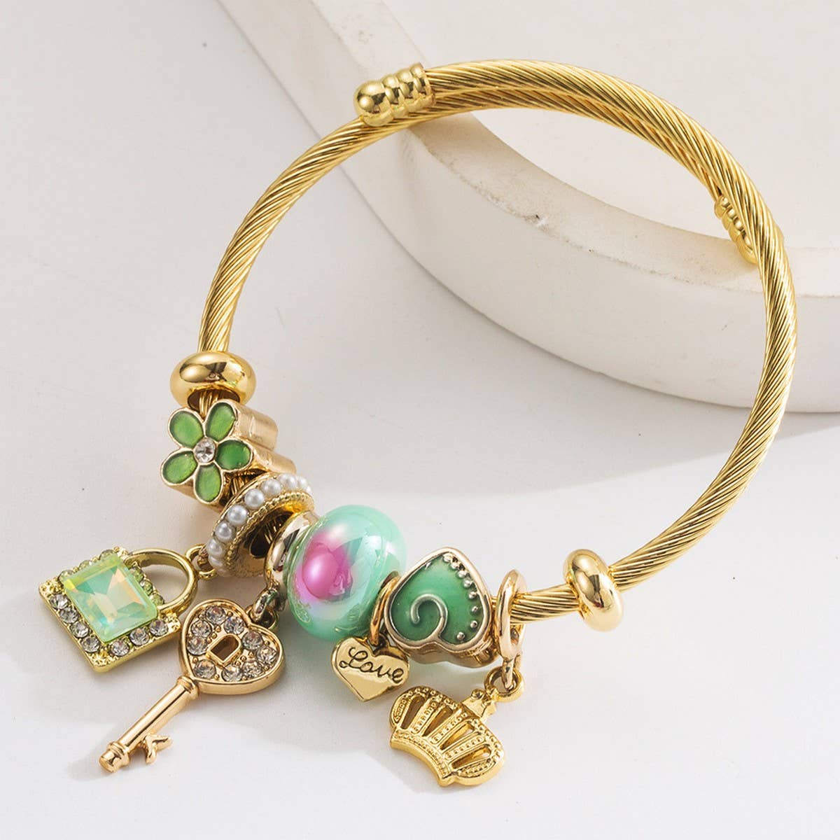 Adjustable Gold Bracelet with Crown, Key & Heart_CWMM8565